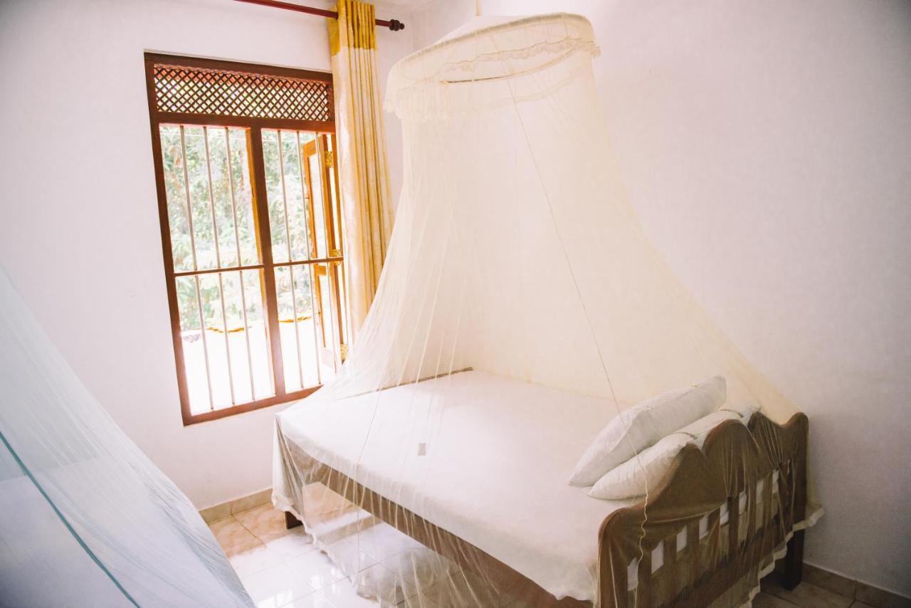 Kadolana Guest House มิริสซา ภายนอก รูปภาพ